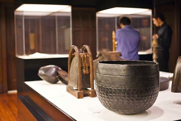 Yale Collection of Musical Instruments Yale Collection of Musical Instruments